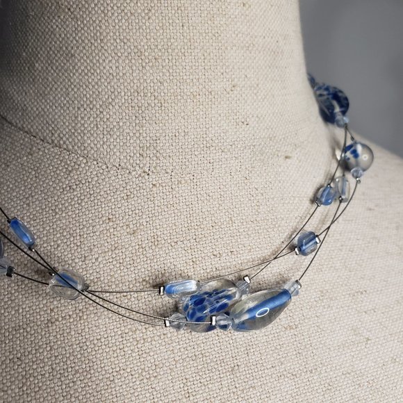 Blue & White Beaded Wired Necklace 16" adjustable - Picture 2 of 4